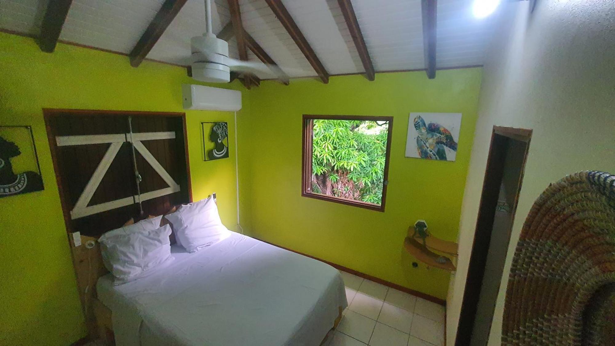 Au Coeur De Douenel Bouillante Cheques Vacances Acceptees Bagian luar foto